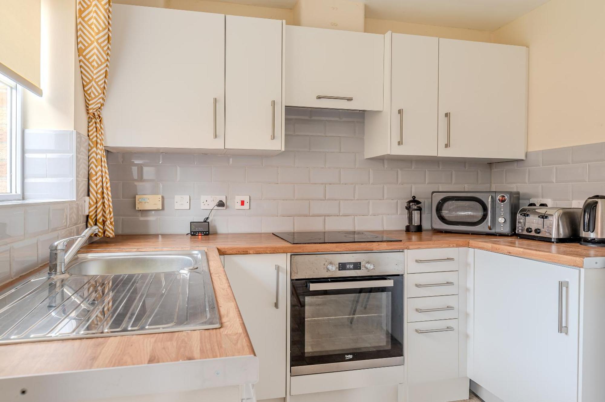 Quiet House, Prkg-3 Cars, Contractors & Families, York Centre 10Mins Villa ภายนอก รูปภาพ